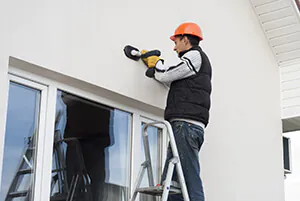 LED-Bewegungsmelder au&szlig;en anschlie&szlig;en